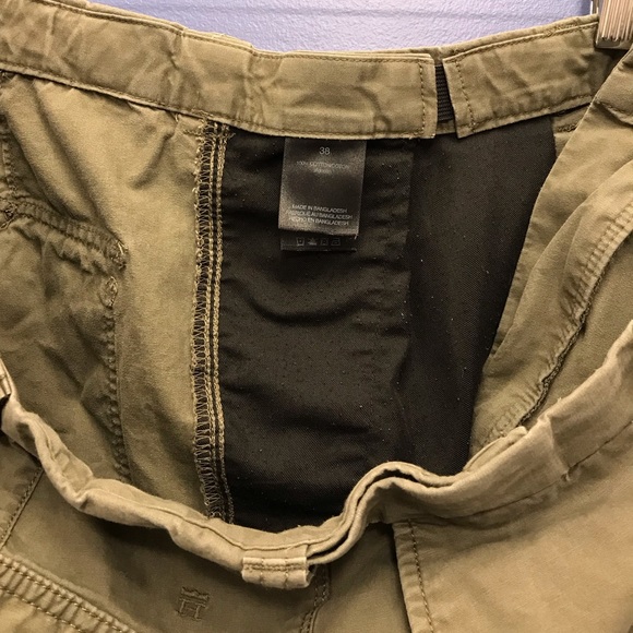 Cargo shorts - Picture 4 of 4